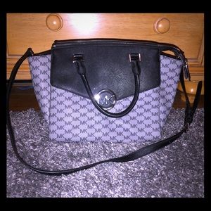 NWOT Michael Kors Bag w/Crossbody Strap✨